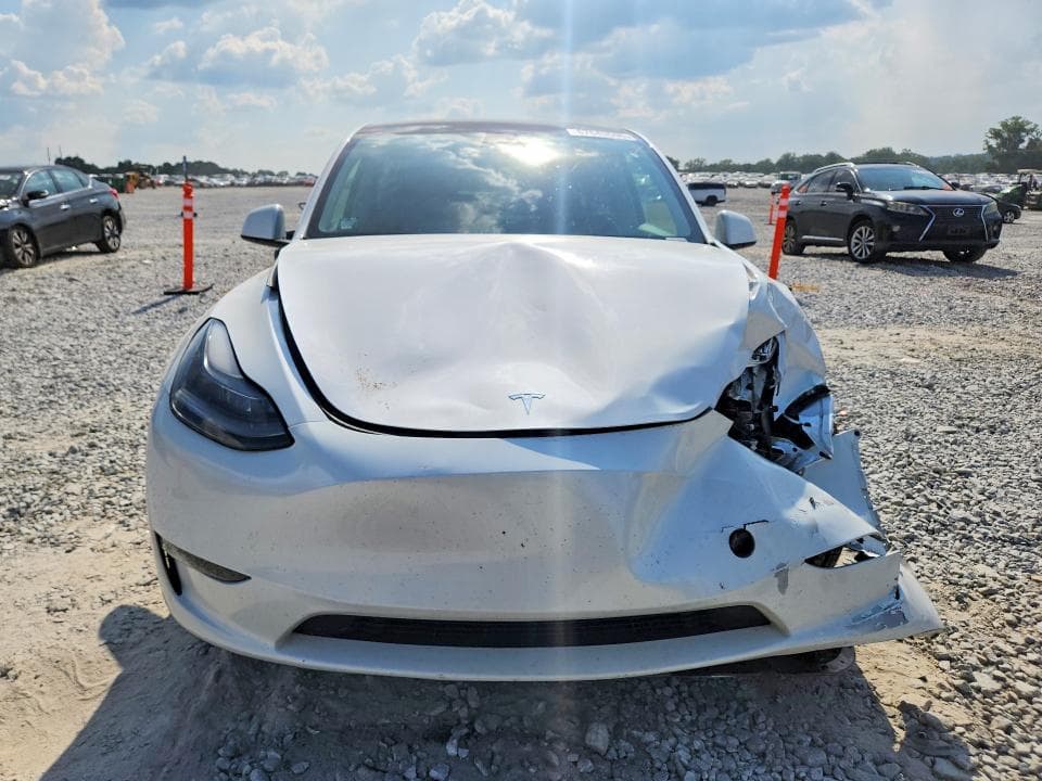 2023 TESLA MODEL Y 5