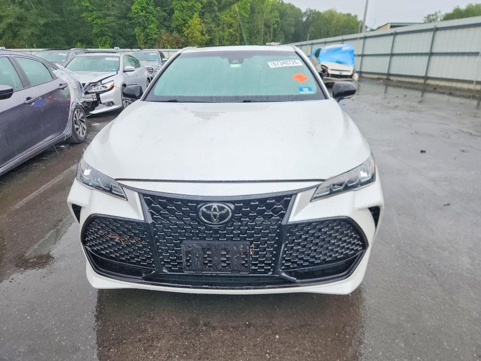 2019 TOYOTA AVALON XSE 5