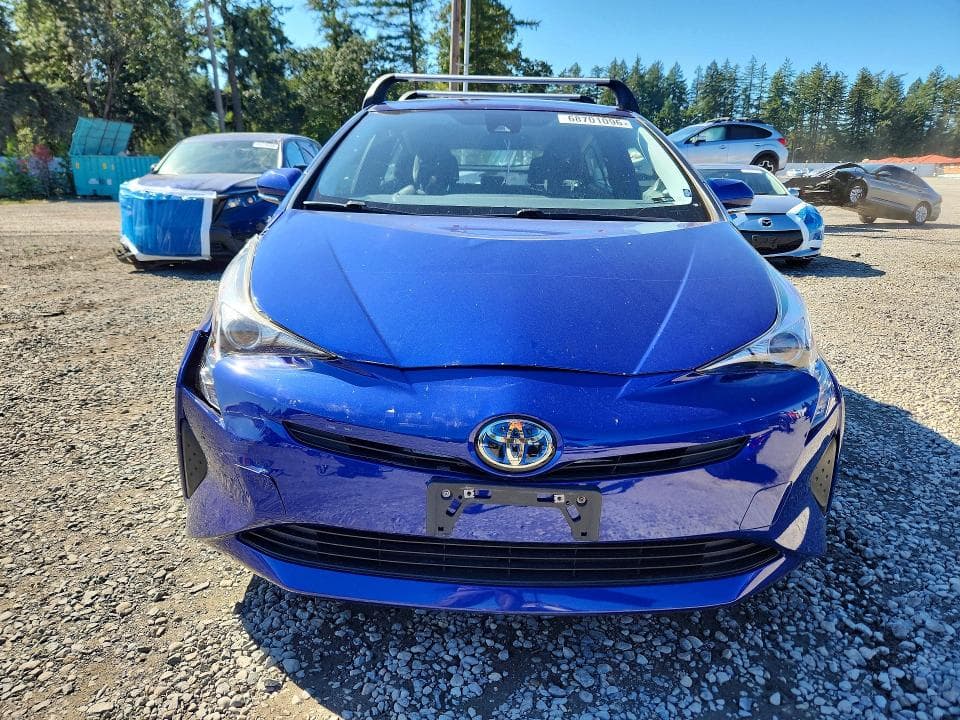 2017 TOYOTA PRIUS TWO 5