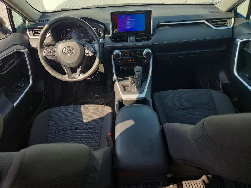 2025 TOYOTA RAV4 LE 8