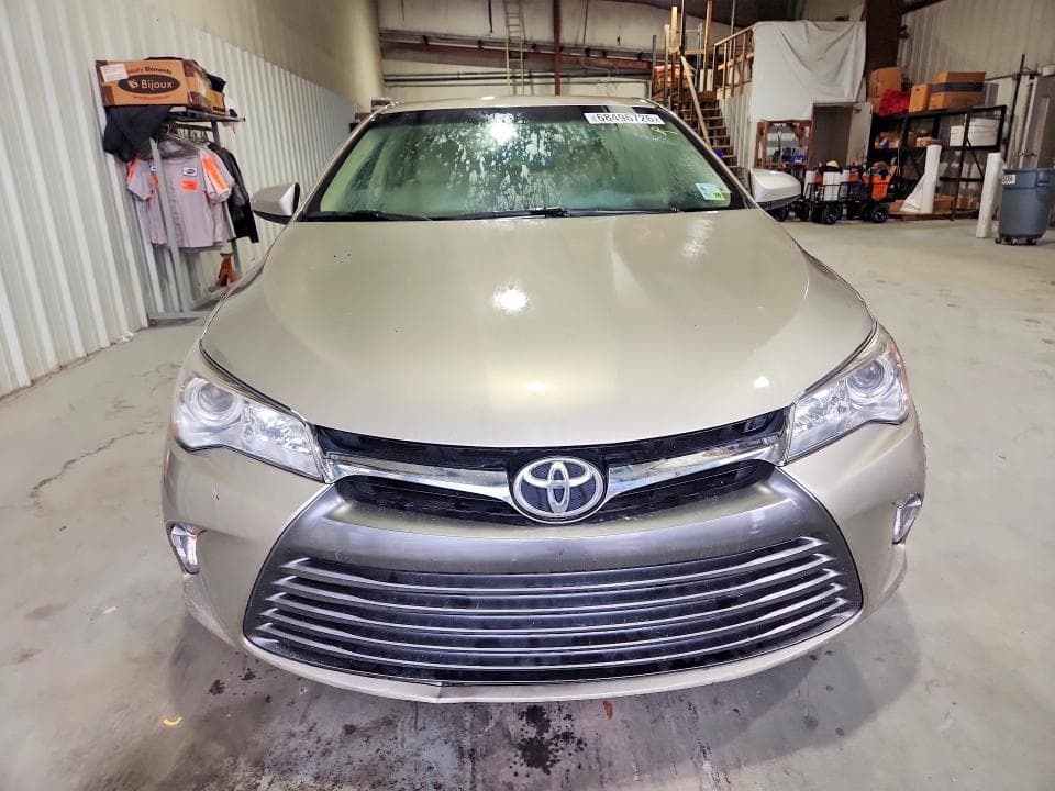 2017 TOYOTA CAMRY LE 5