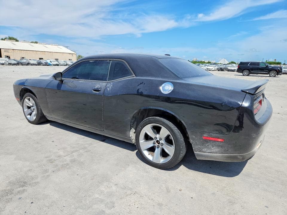 2018 DODGE CHALLENGER SXT 2