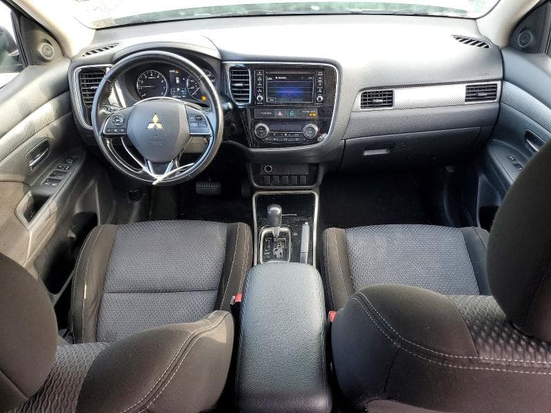 2017 MITSUBISHI OUTLANDER ES 8