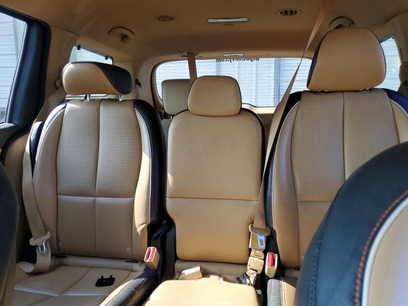 2017 KIA SEDONA EX 10