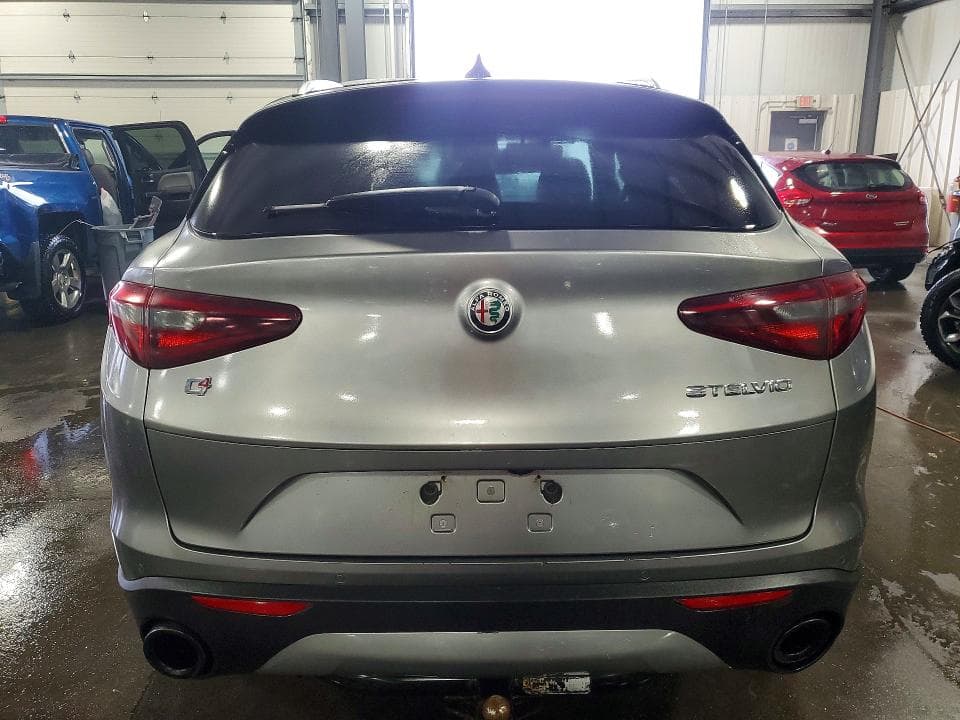 2018 ALFA ROMEO STELVIO 6