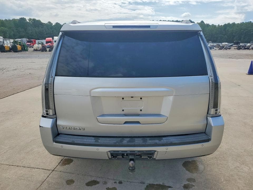 2017 GMC YUKON SLT 6
