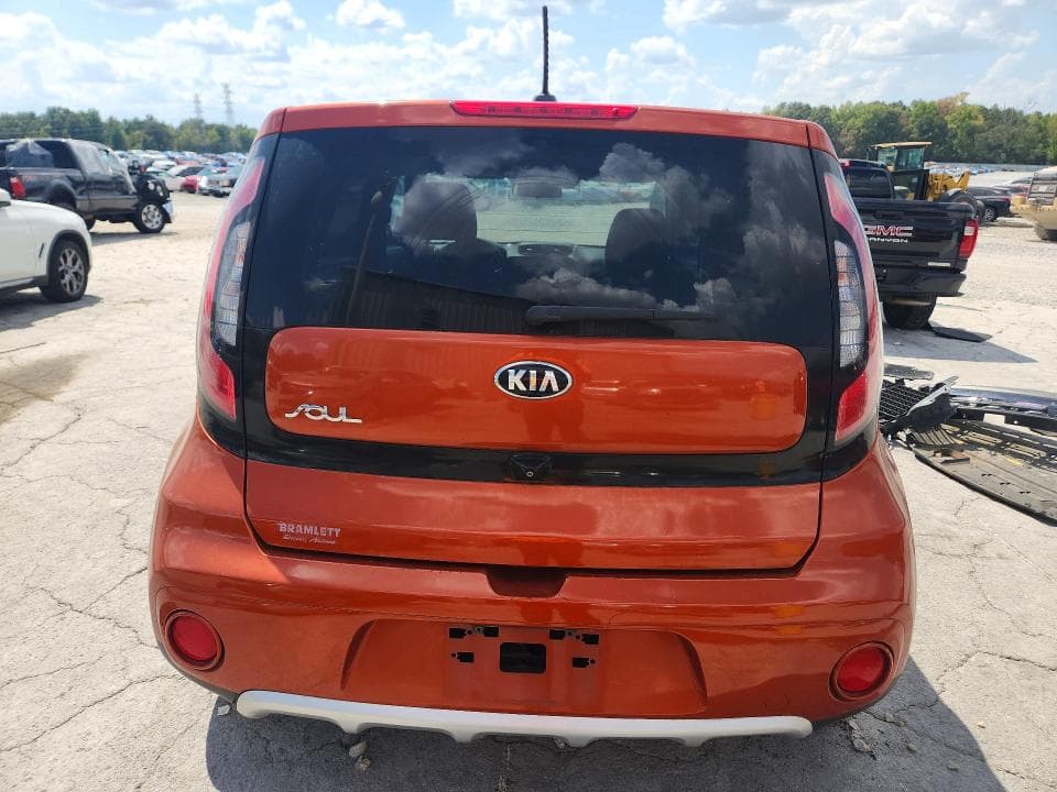 2018 KIA SOUL + 6