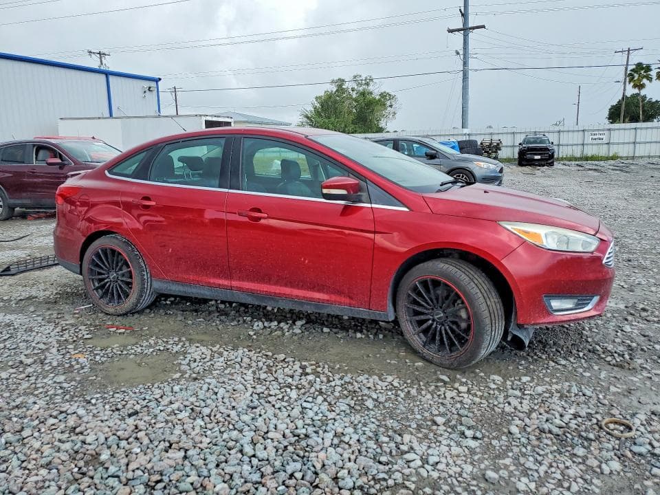 2017 FORD FOCUS TITANIUM 4