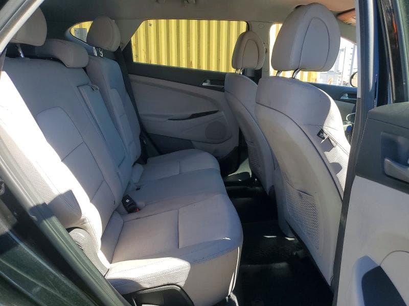 2017 HYUNDAI TUCSON SE 11