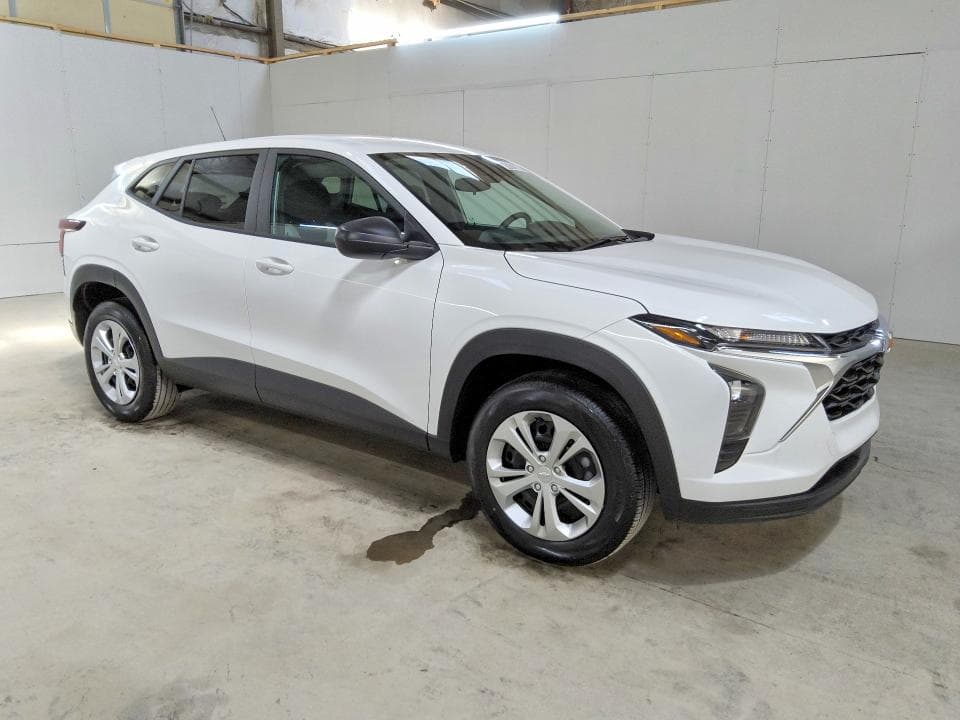 2026 CHEVROLET TRAX LS 4
