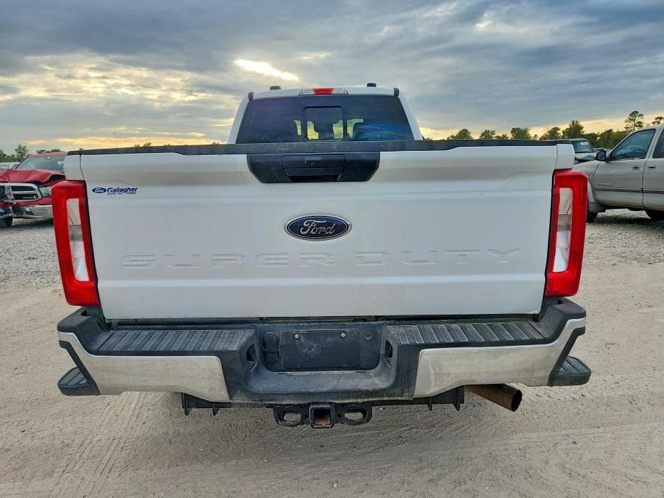2026 FORD F250 SUPER DUTY 6