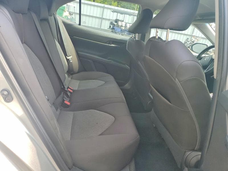 2018 TOYOTA CAMRY LE 10