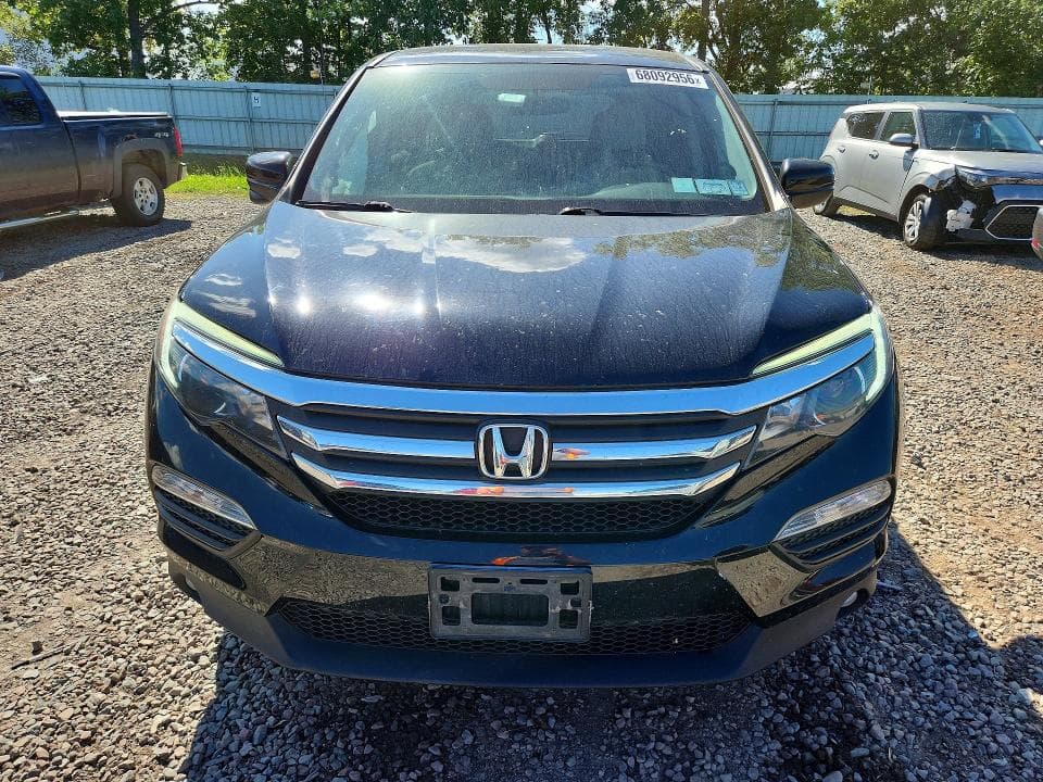 2017 HONDA PILOT EX 5