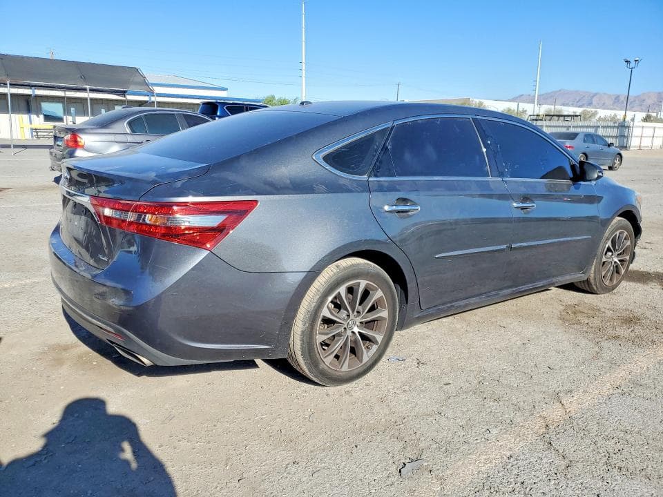 2017 TOYOTA AVALON XLE 3