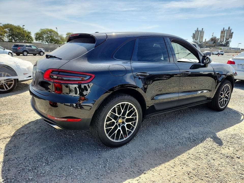 2017 PORSCHE MACAN 3