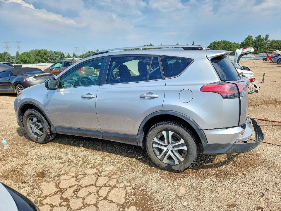 2018 TOYOTA RAV4 LE 2