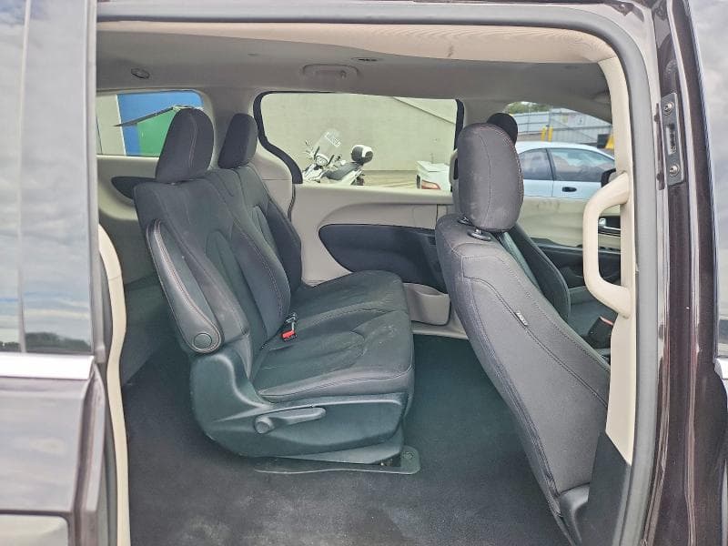 2018 CHRYSLER PACIFICA L 11