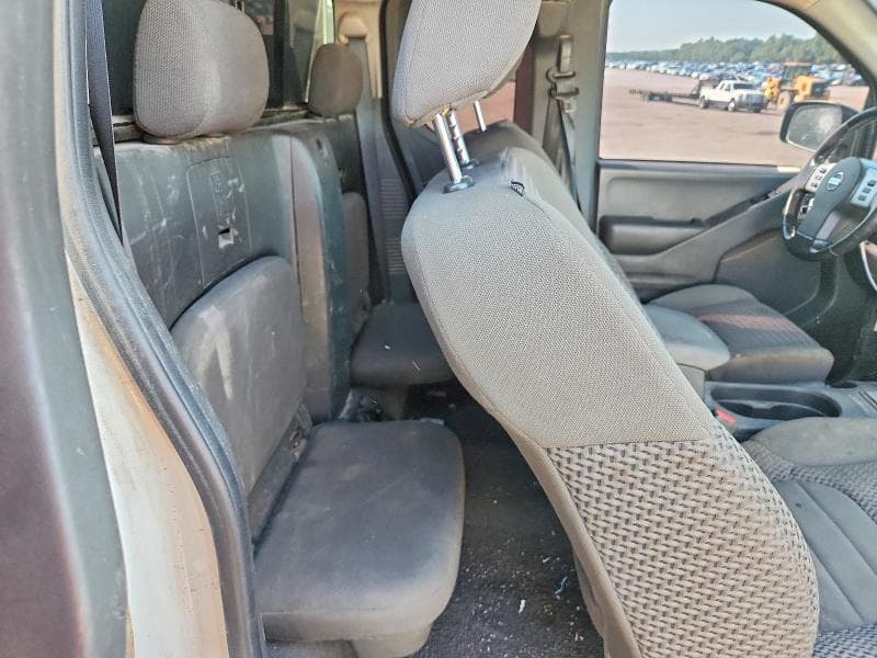 2019 NISSAN FRONTIER SV V6 10