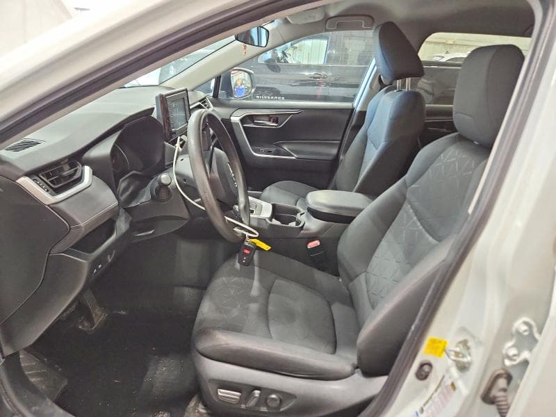 2020 TOYOTA RAV4 XLE 7