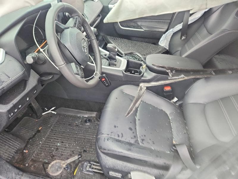 2025 TOYOTA RAV4 XLE PREMIUM 7