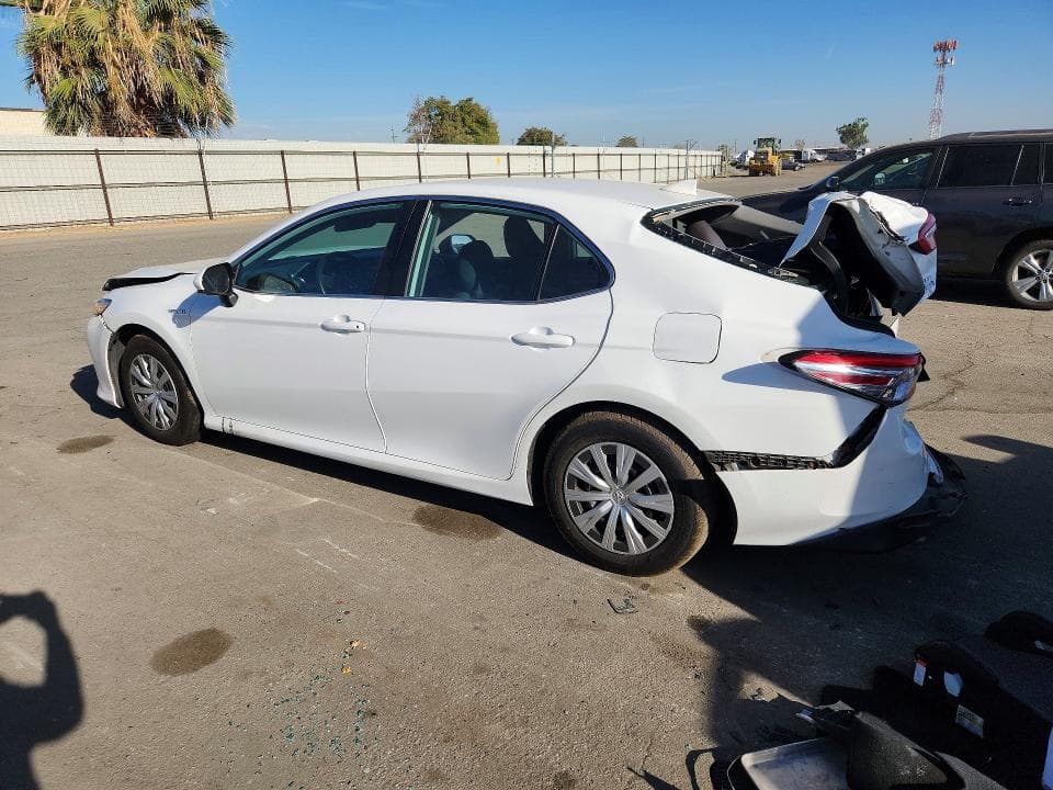 2020 TOYOTA CAMRY LE 2