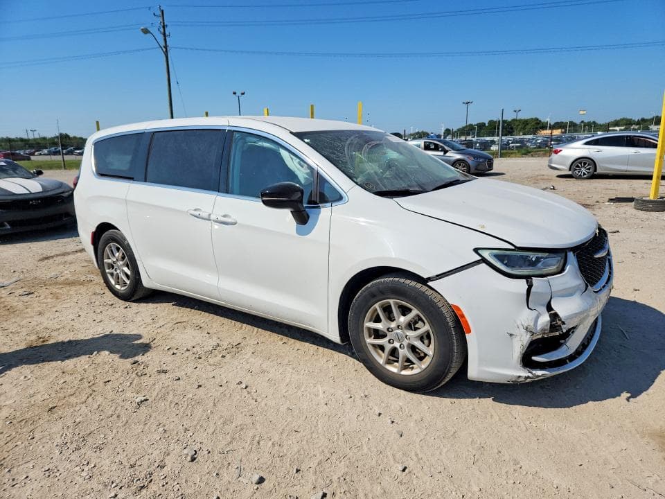 2024 CHRYSLER PACIFICA TOURING L 4