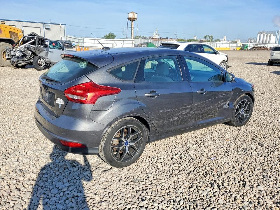 2017 FORD FOCUS SEL 3