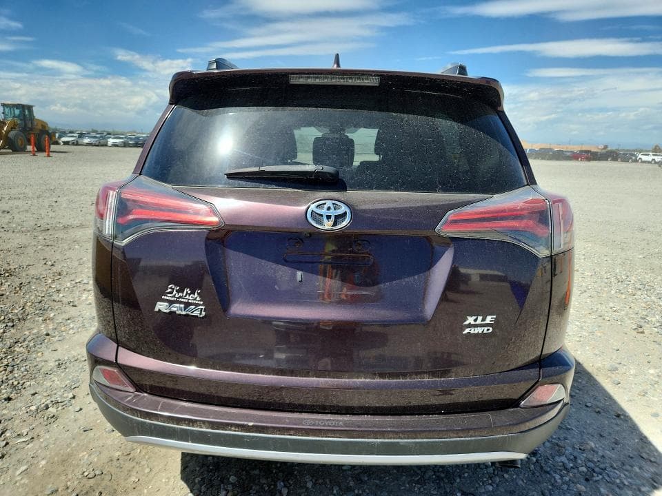 2018 TOYOTA RAV4 XLE 6