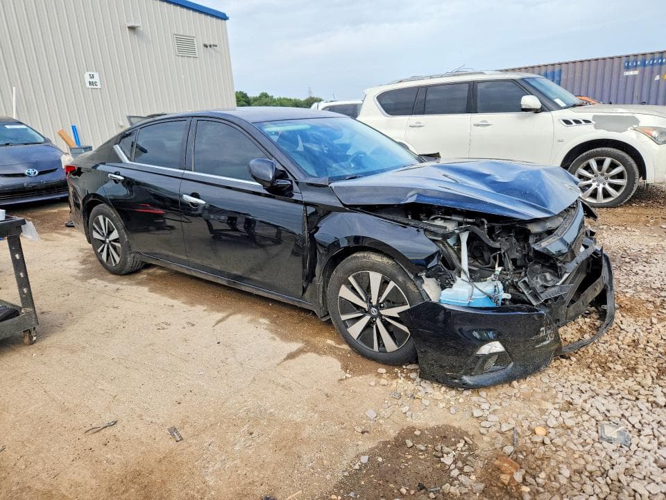 2020 NISSAN ALTIMA SV 4