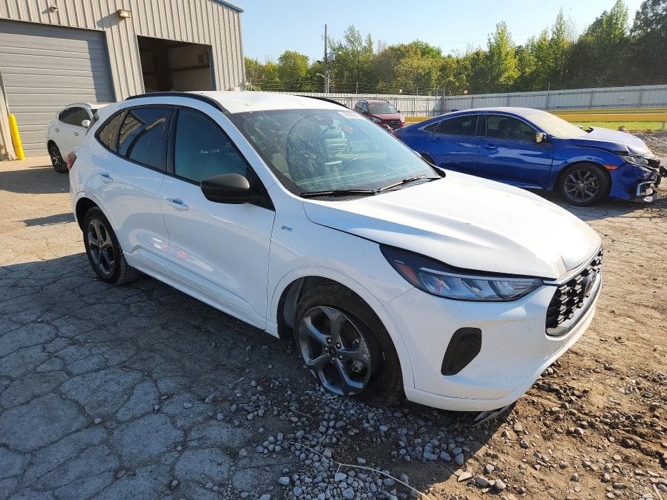 2023 FORD ESCAPE ST LINE 4