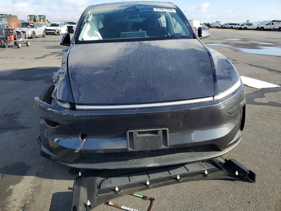 2026 TESLA MODEL Y 5