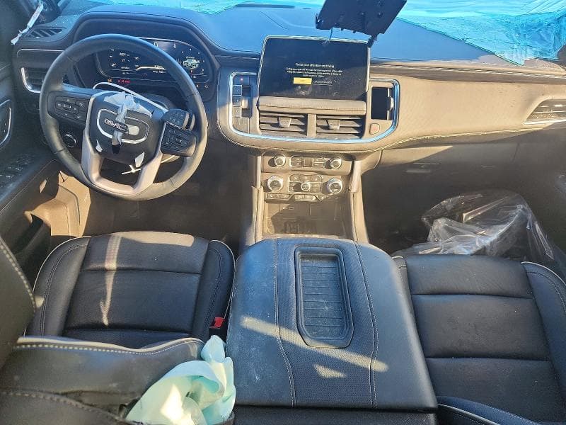 2023 GMC YUKON SLT 8