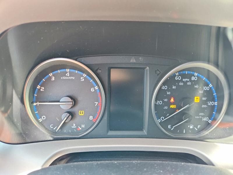 2018 TOYOTA RAV4 LE 9