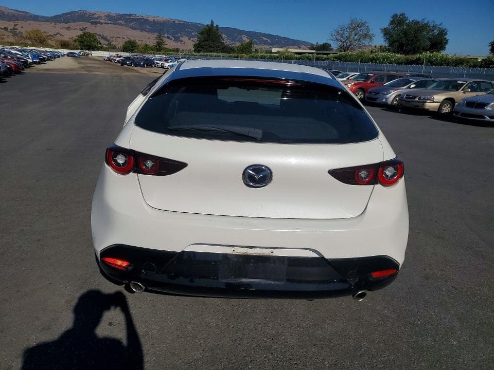 2023 MAZDA 3 SELECT 6