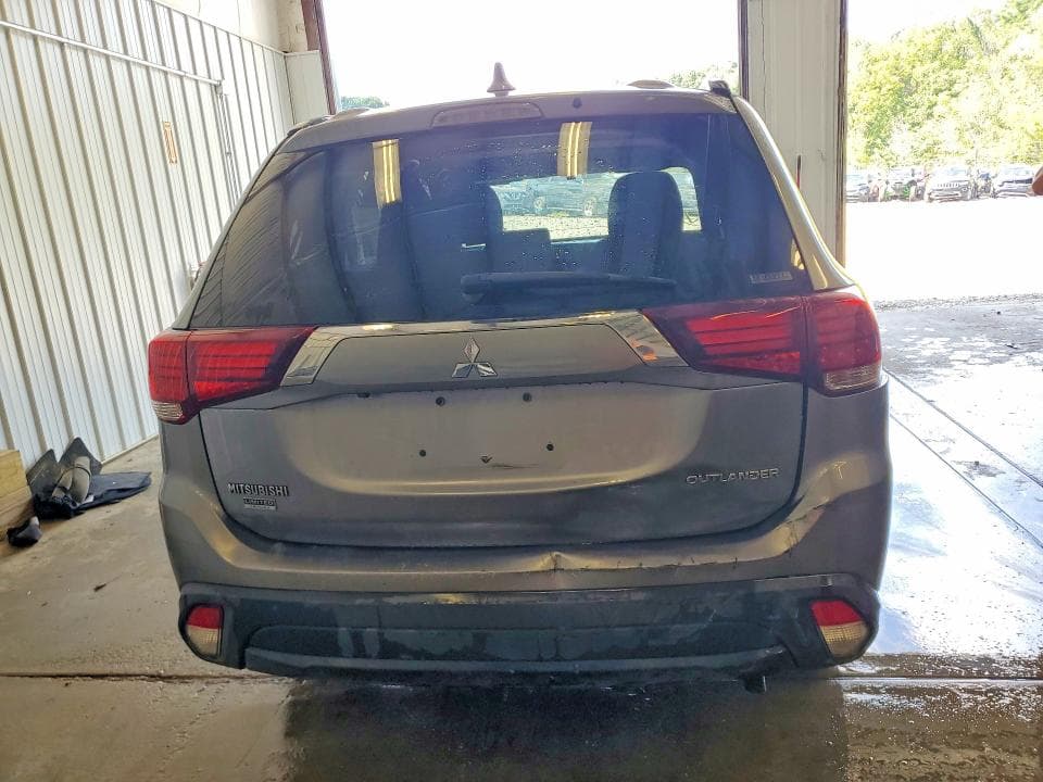 2018 MITSUBISHI OUTLANDER SE 6