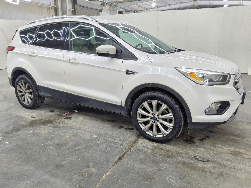 2017 FORD ESCAPE TITANIUM 4