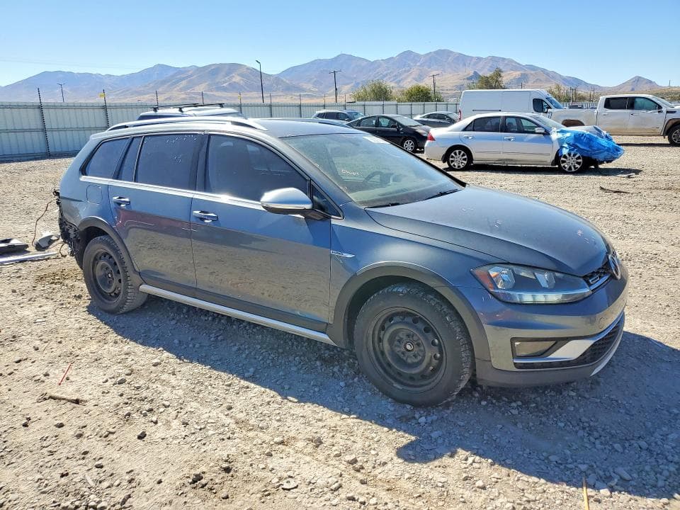 2019 VOLKSWAGEN GOLF ALLTRACK S 4