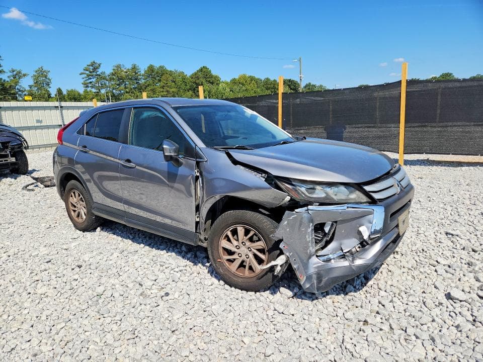 2019 MITSUBISHI ECLIPSE CROSS ES 4