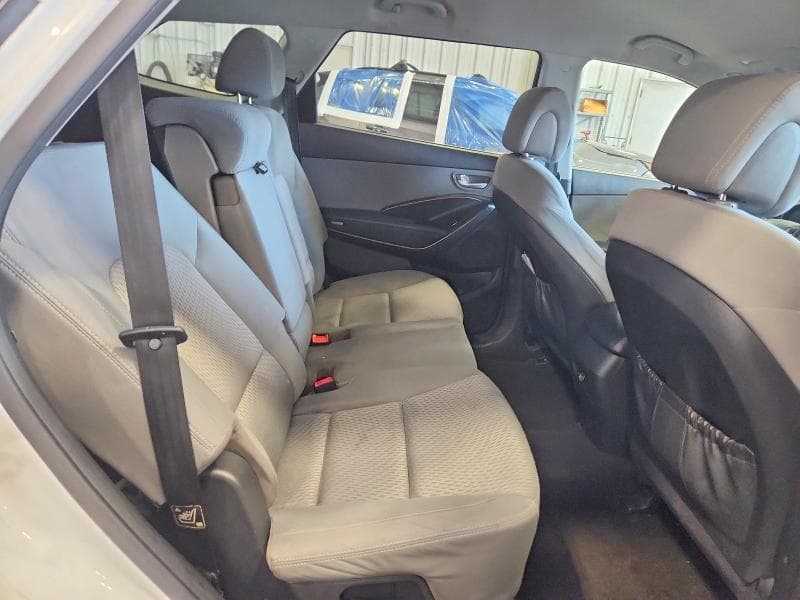 2017 HYUNDAI SANTA FE SE 11