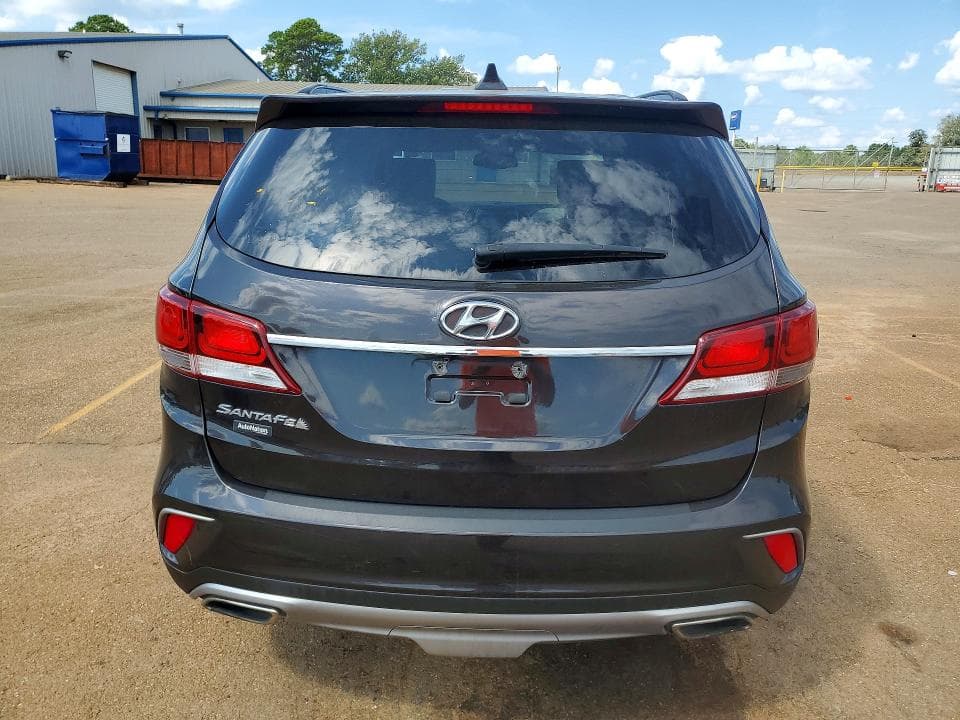 2017 HYUNDAI SANTA FE SE 6