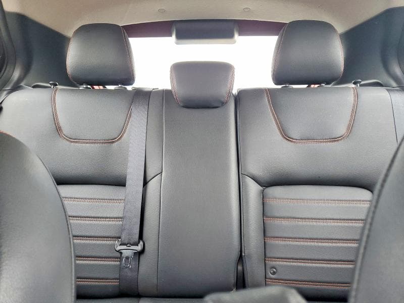 2019 NISSAN KICKS SR 10