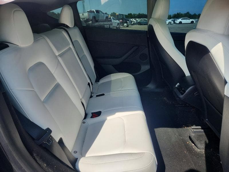 2023 TESLA MODEL Y 10