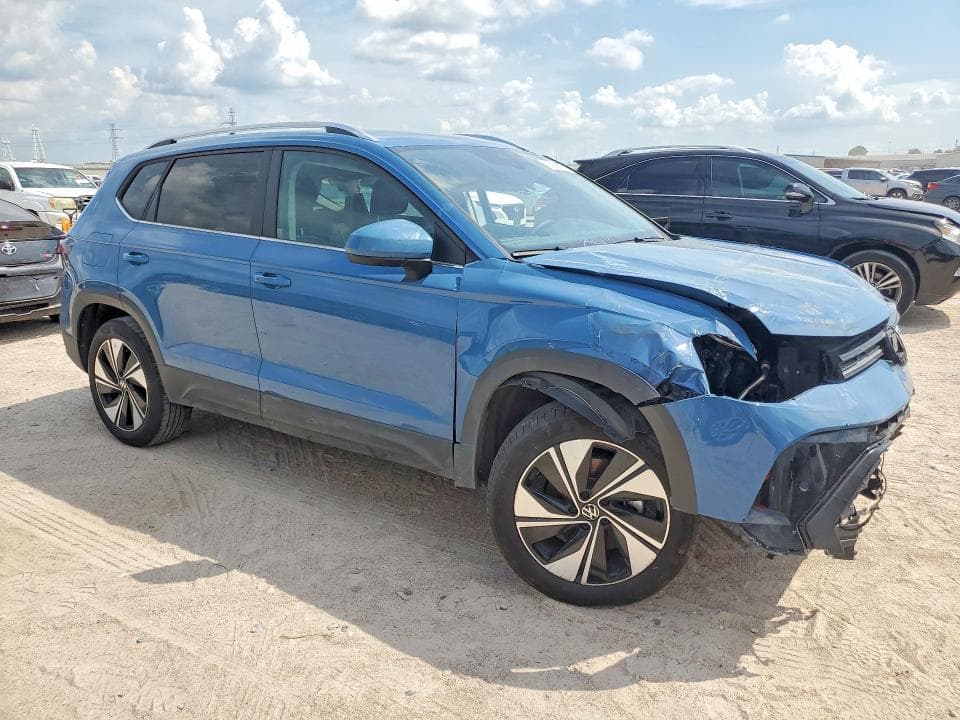 2026 VOLKSWAGEN TAOS SE 4