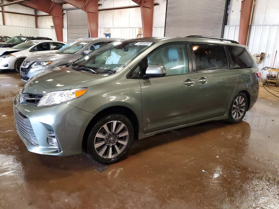 2020 TOYOTA SIENNA XLE 7-PASSENGER