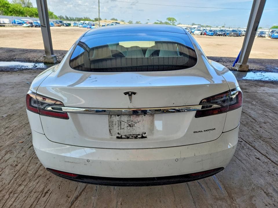 2020 TESLA MODEL S 6