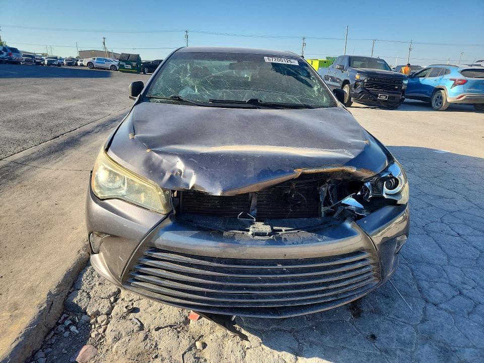 2017 TOYOTA CAMRY LE 5