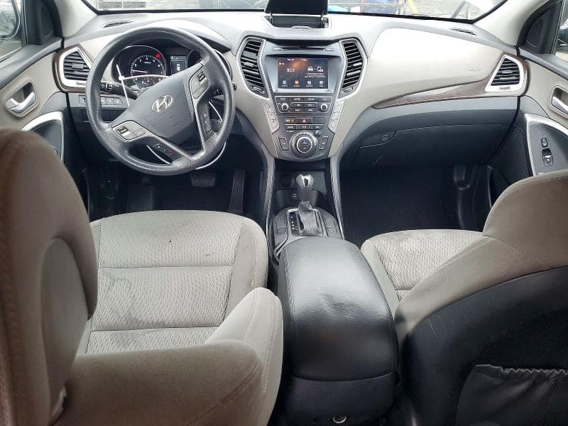2017 HYUNDAI SANTA FE SE 8
