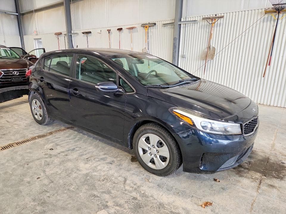 2018 KIA FORTE5 LX 4