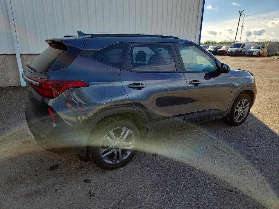 2021 KIA SELTOS LX 3