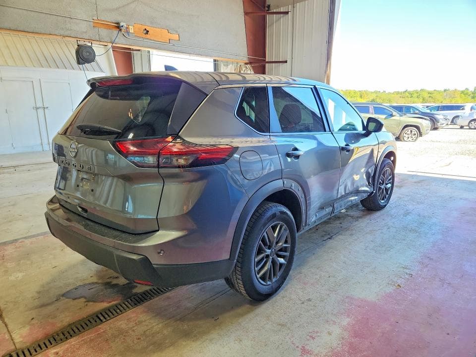 2024 NISSAN ROGUE S 3